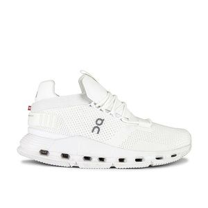 On Cloudnova  Size: 7.5W